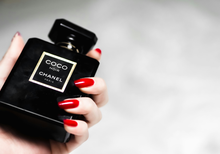 Chanel: „Žena, ktorá nenosí parfum, nemá budúcnosť.“