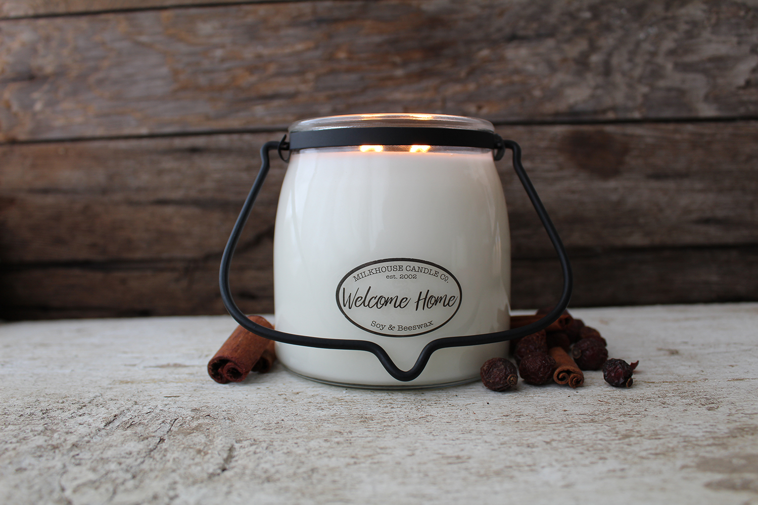 MILKHOUSE CANDLE Welcome Home vonná sviečka BUTTER JAR 2-knôtová (454 g)